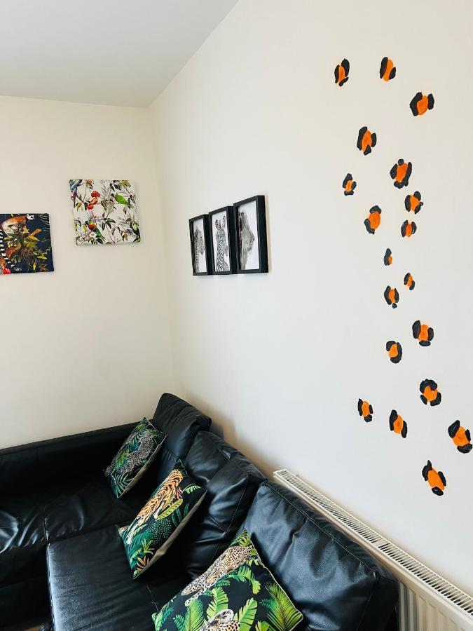 Safari Apartment, Free Parking, 10Min Walk To Blackpool Tower, Sleeps 12 Extérieur photo